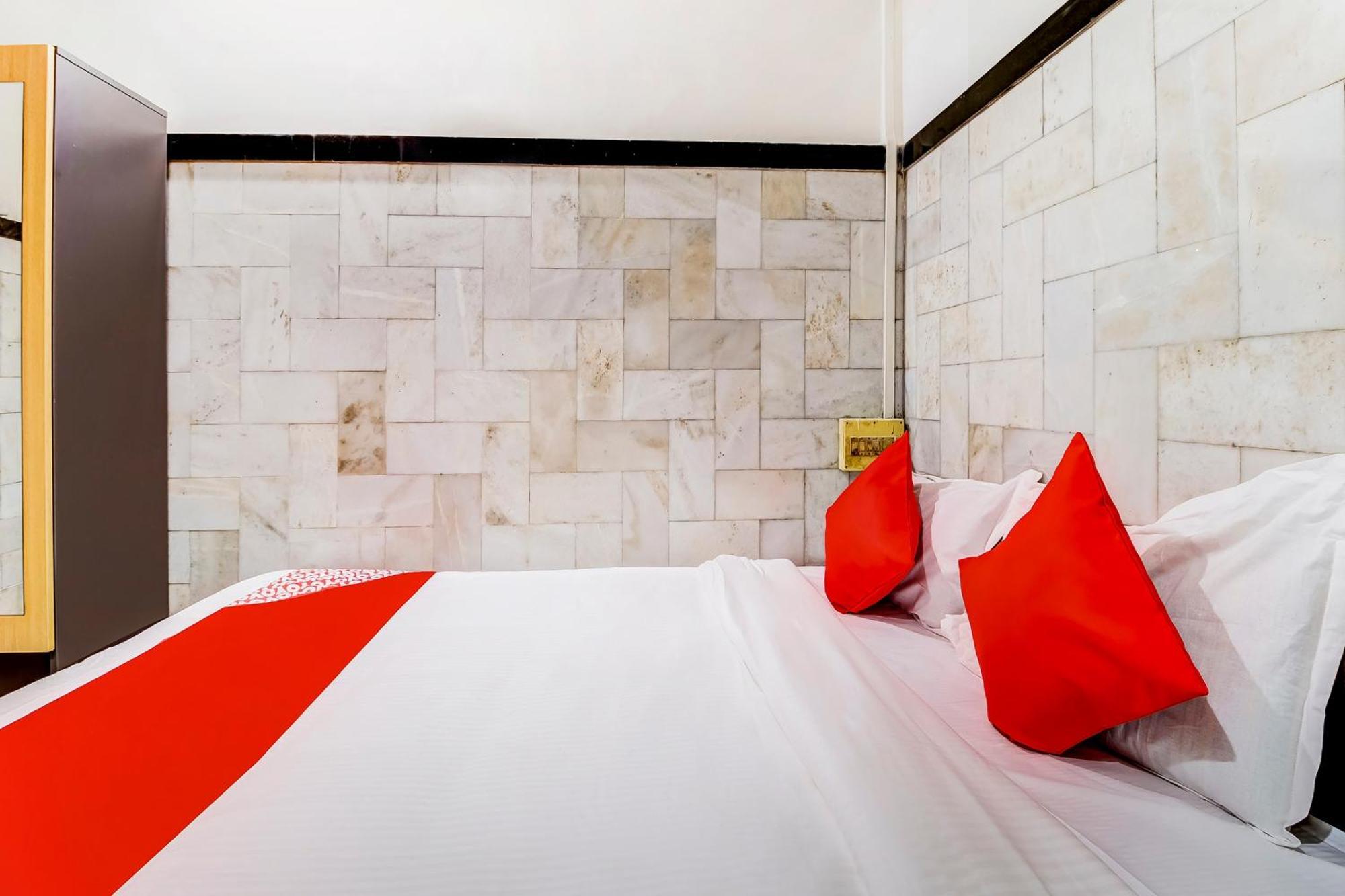 Super Oyo Hotel Dreamland Mumbai Kültér fotó